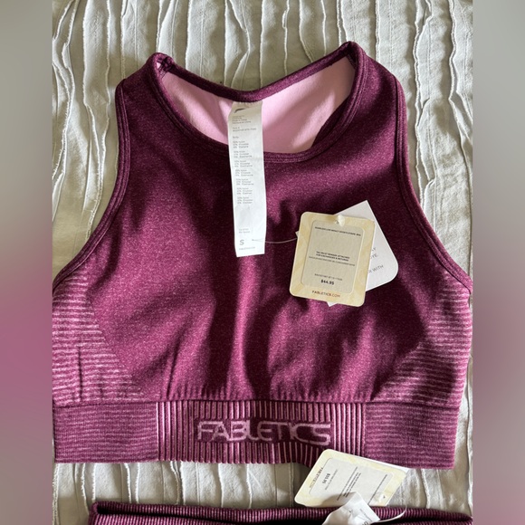 NWT Fabletics Seamless low impact set - plum purple - Picture 3 of 5
